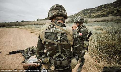 Nữ đặc nhiệm Anh đã tiêu diệt nhiều chiến binh IS ở khu vực biên giới Syria-Iraq. Ảnh: Daily Mail.