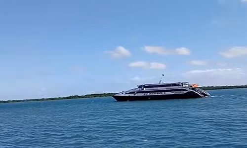 Phà Mercraft 3 của Philippines gặp nạn khi đang ở theo 251 người. Ảnh: RAPPLER.