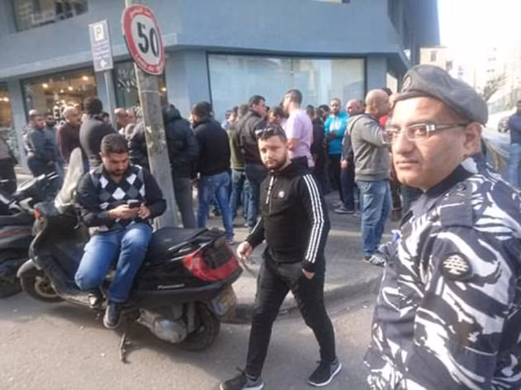 Theo lời bạn bè, Tarek là một con người gặp nhiều vấn đề rắc rối, nghiện ma túy, nợ ngân hàng và từng phải ngồi tù... Ngoài ra, vợ của Tarek hiện đang bị tạm giam. Ảnh: Daily Mail.