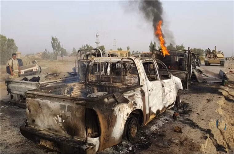 Cũng tại tỉnh Aleppo, hôm 19/12, chỉ huy cấp cao của HTS là Qassem Mustafa al-Hello đã bỏ mạng khi chiếc xe chở y bị trúng bom ở thị trấn Dar al-Izzah phía tây bắc tỉnh. Ảnh: FNA.