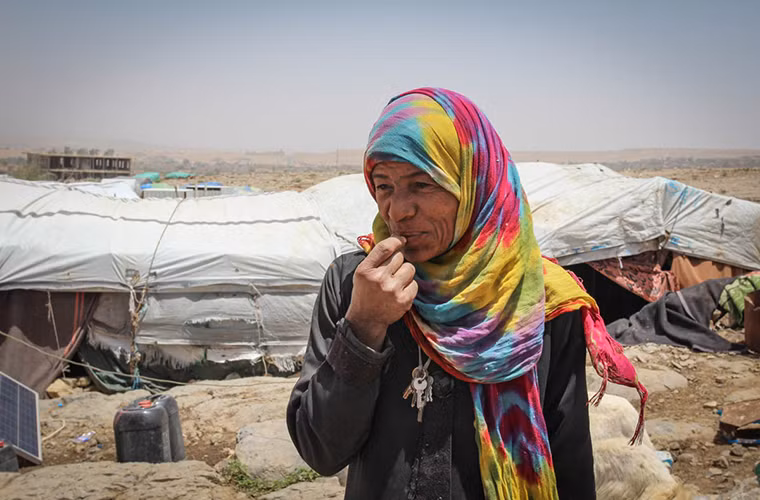 Theo Al Jazeera, các cuộc giao tranh ác liệt ở ngoại ô Sanaa đã khiến ba triệu người dân Yemen phải rời bỏ nhà cửa đến sống tại các khu trại tập trung tạm bợ. Ảnh: AJ.