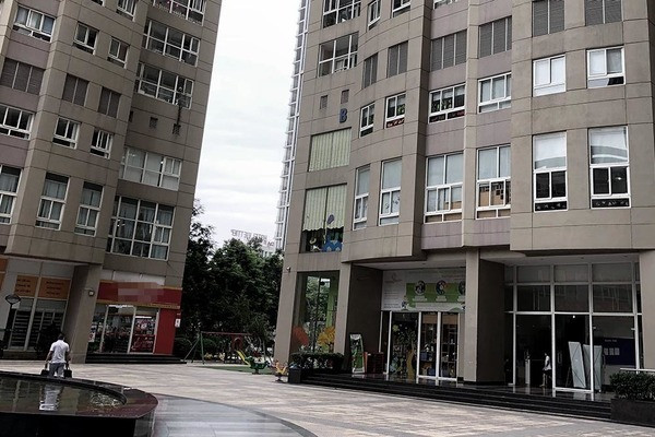 Pho giam doc So Nong nghiep Ha Noi tu nhay tu tang 27, khong bi sat hai