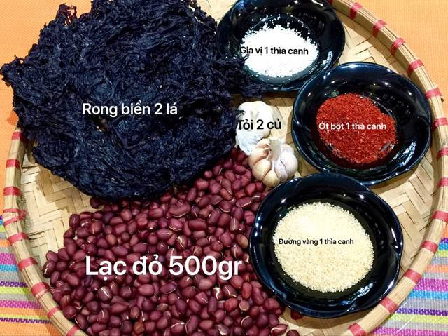 3. Lạc rang rong biển, tỏi ớt. Để làm món lạc rang độc đáo trên, bạn cần chuẩn bị các nguyên liệu như trên hình. Ảnh cookpad.