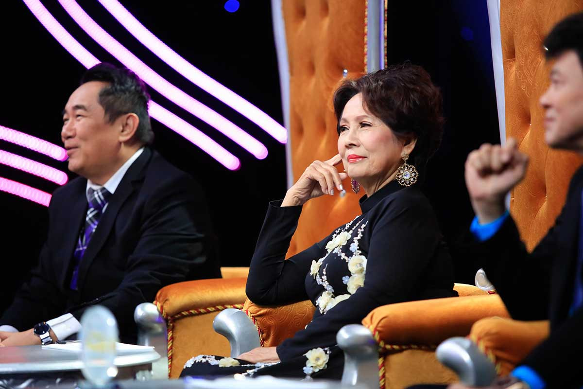 Phan Ngoc Luan cuoi guong khi hut giai 150 trieu-Hinh-2