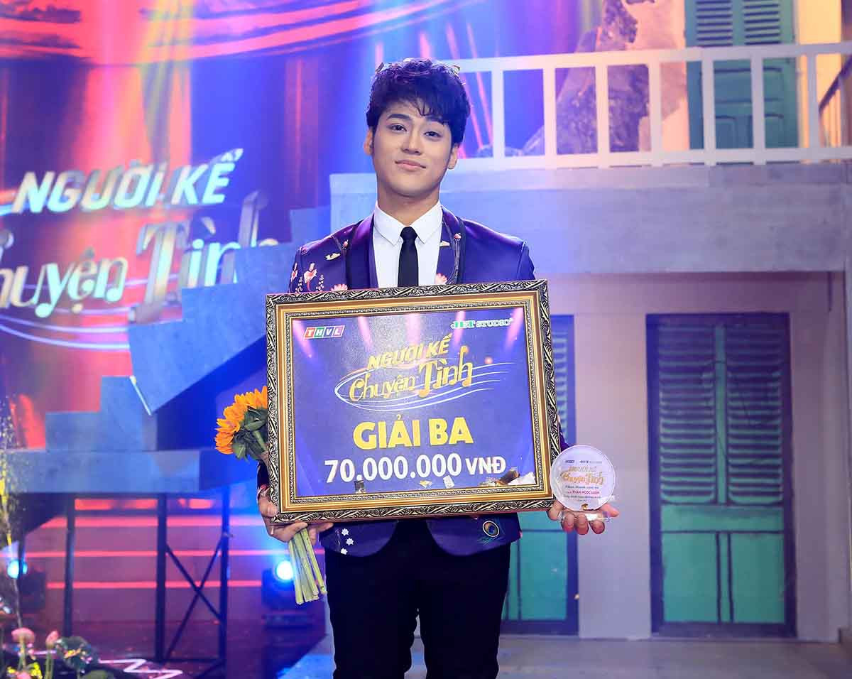 Phan Ngoc Luan cuoi guong khi hut giai 150 trieu-Hinh-4