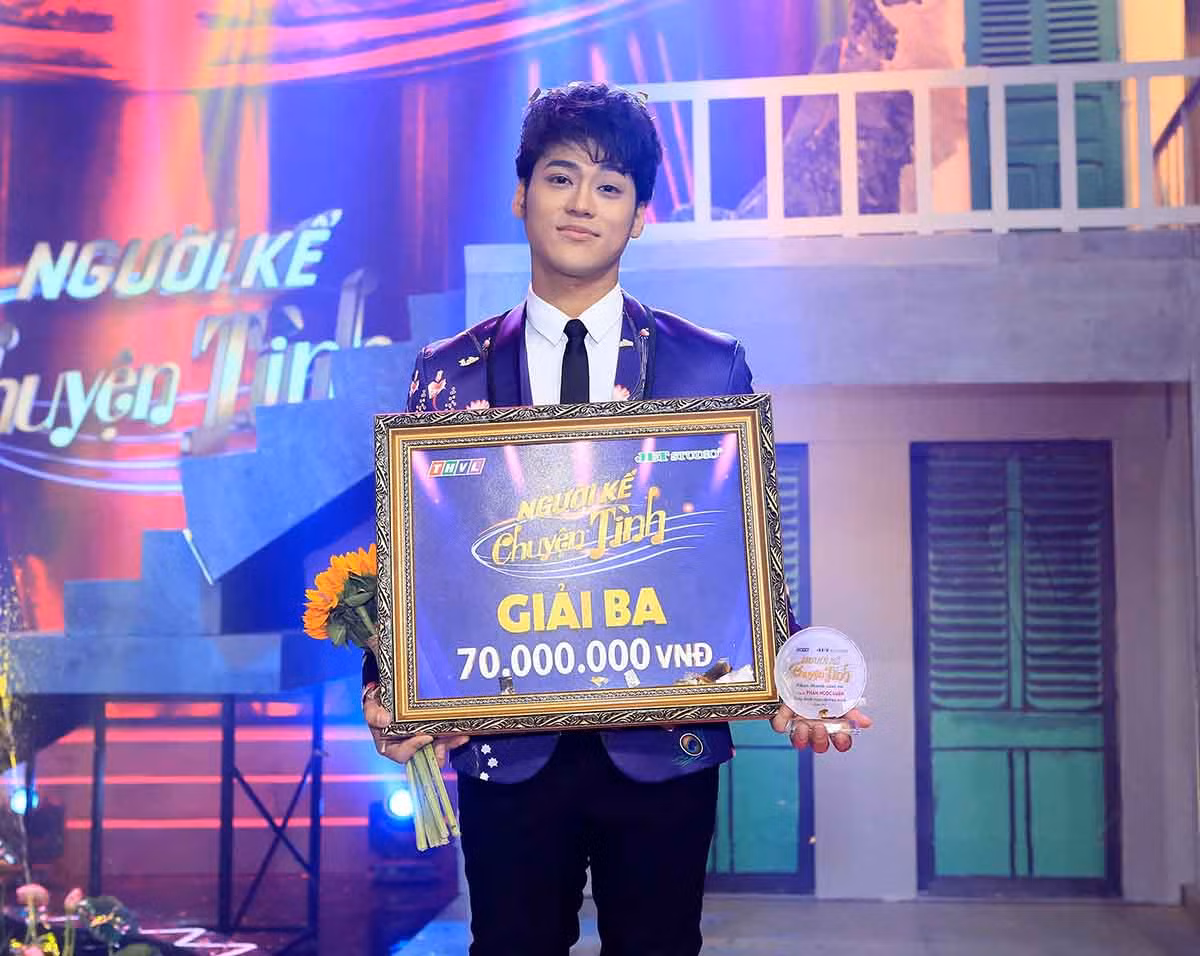 Phan Ngoc Luan cuoi guong khi hut giai 150 trieu-Hinh-4