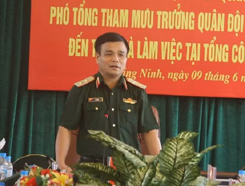 Thu tuong ky quyet dinh bo nhiem 4 Thu truong Bo Quoc phong