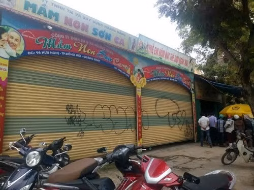 Be 15 thang tuoi bi troi chan tay: Cam truong hoat dong vinh vien-Hinh-3