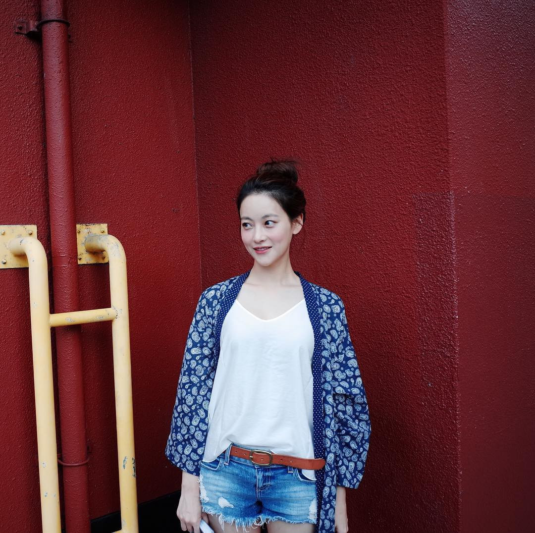 Nhiều bức hình đời thường của cô nàng trông long lanh chẳng khác gì hình chụp cho tạp chí.