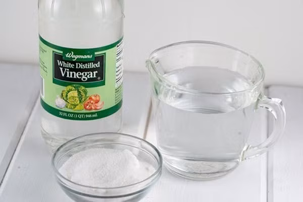 Meo tay vet dau mo tren quan ao sach tinh tuom-Hinh-4