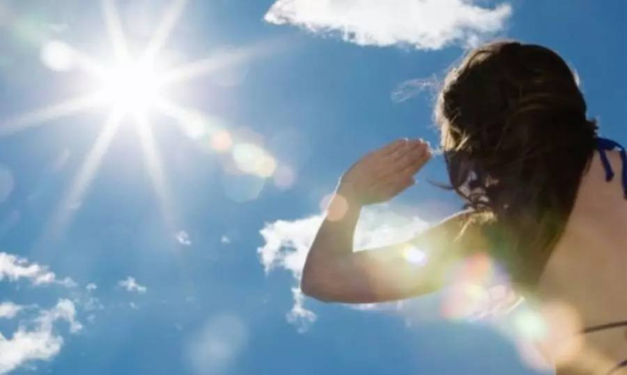 Thiếu ánh nắng mặt trời: Theo một nghiên cứu mới của Tây Ban Nha, những người bị thiếu vitamin D có dễ bị bệnh tiểu đường týp 2 và tiền tiểu đường hơn, bất kể cân nặng thế nào.