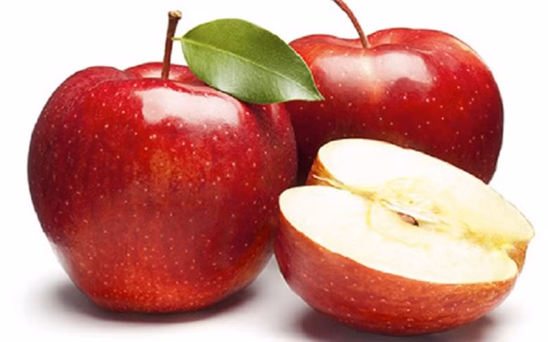 Táo: Chứa hợp chất flavonoid, táo có tác dụng chống ung thư và giúp tăng cường hệ miễn dịch của cơ thể để phòng bệnh hen suyễn, chống lại bệnh tiểu đường.