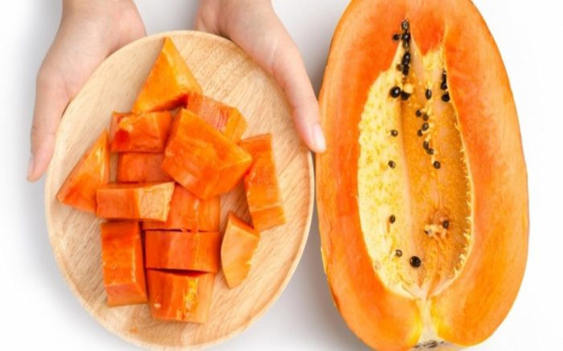 Đu đủ: Giàu vitamin A, B và E, đu đủ có tác dụng điều hòa huyết áp cũng như đường huyết trong cơ thể. Chính vì vậy, đây cũng là một trong những loại trái cây chống ung thư tuyệt vời.