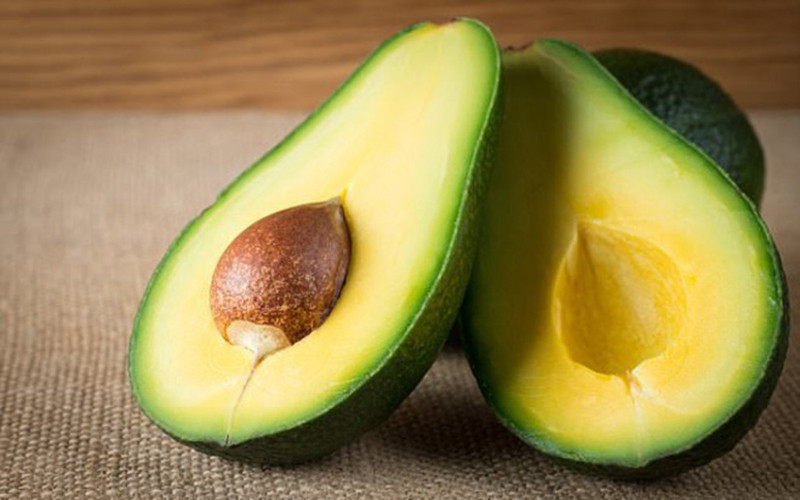 Quả bơ: Nhiều nghiên cứu gần đây đã chỉ ra tác dụng đáng kinh ngạc của quả bơ trong việc phòng ngừa một số căn bệnh đáng sợ như ung thư và bệnh tiêu hóa.