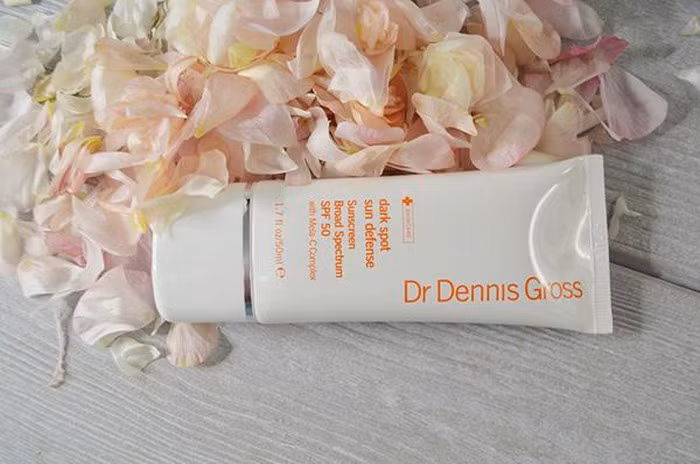 Top kem chống nắng chống được nắng cực hiệu quả mà bác sĩ tin dùng - Hình 7 Top kem chong nang chong duoc nang cuc hieu qua ma bac si tin dung-Hinh-7