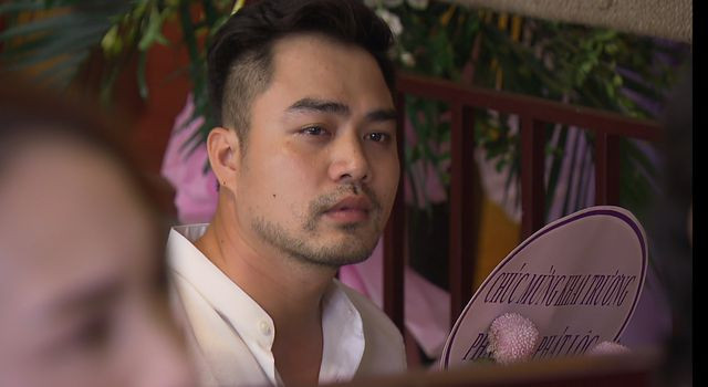  Ngoại hình của Khải cũng đã thay đổi, trông dịu và mềm tính hơn nhiều so với Khải vũ phu và cục tính trước khi vào tù cải tạo.