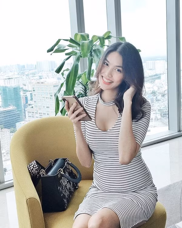 Có thể nói Lan Khuê chính là một trong những bà bầu sành điệu nhất Vbiz.