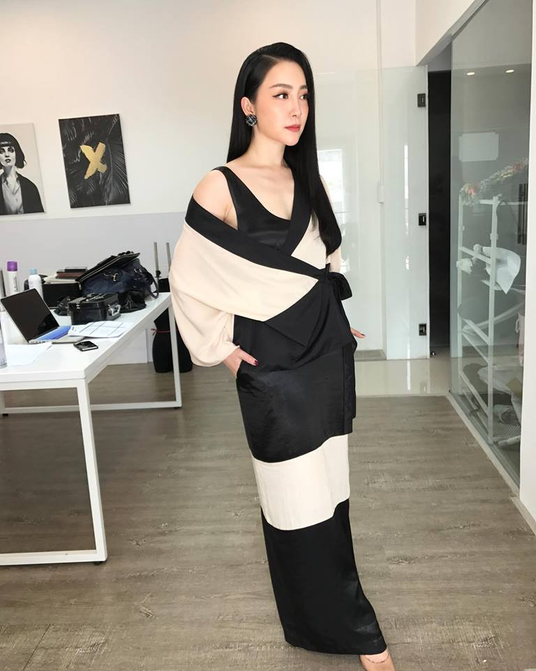 Nhờ cách ăn mặc thời thượng, người đẹp 33 tuổi thường xuyên được mời đến góp mặt tại các sự kiện thời trang lớn trong nước.