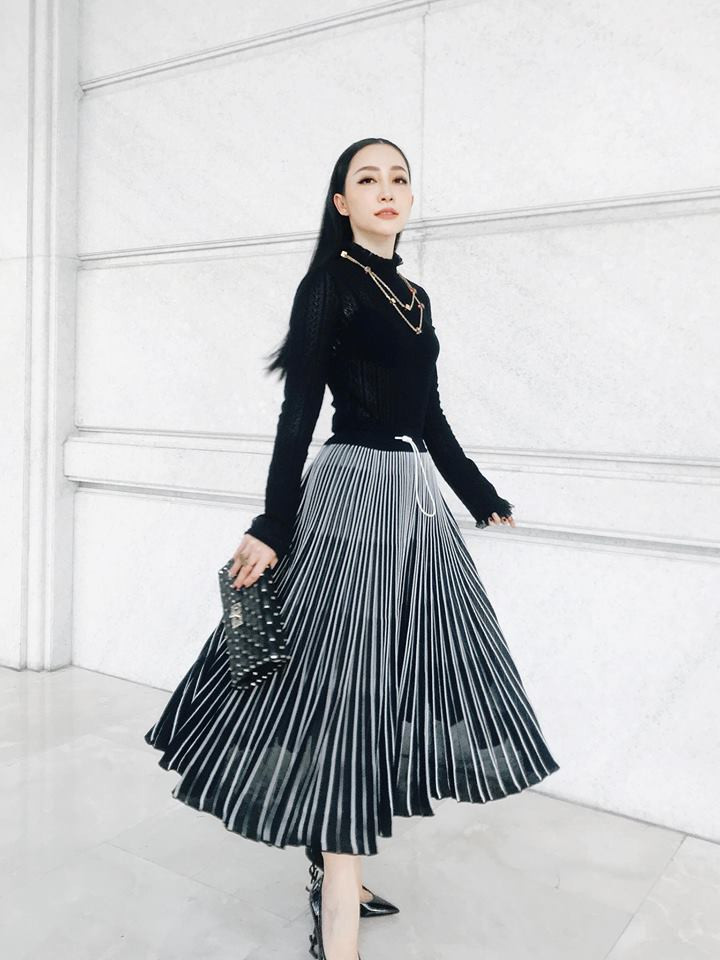 Linh Nga không diêm dúa, cầu kỳ nhưng cô luôn được tôn vinh bởi vẻ đẹp sang trọng, quyền quý.