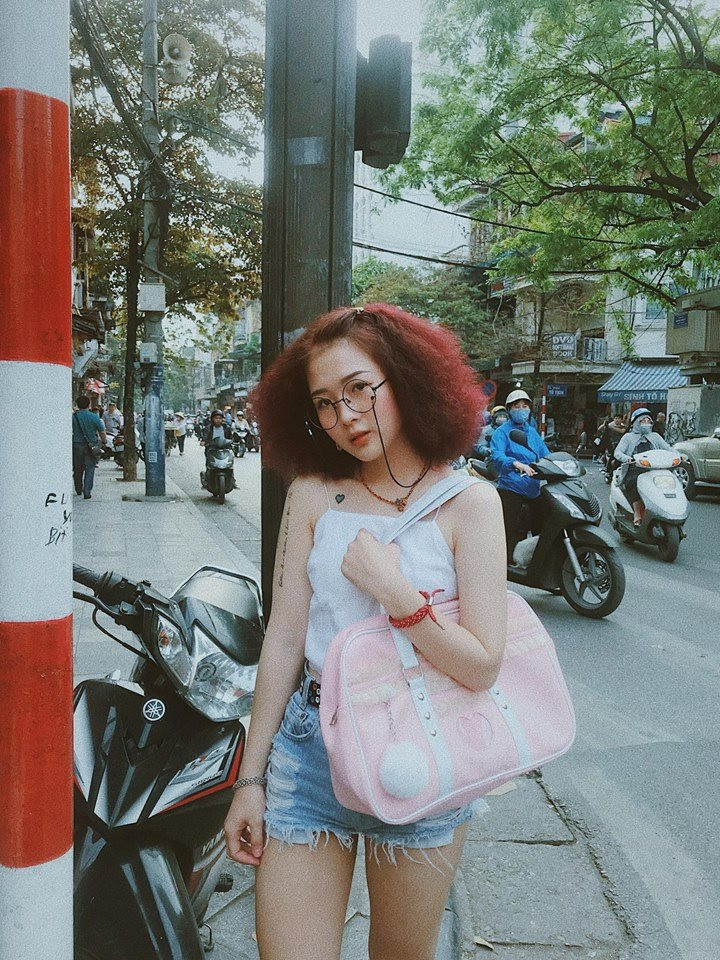 Không chỉ xinh đẹp, có gu thời trang cực “chất”, Lê Na còn sở hữu giọng hát ngọt ngào làm “đốn tim” cộng đồng mạng.