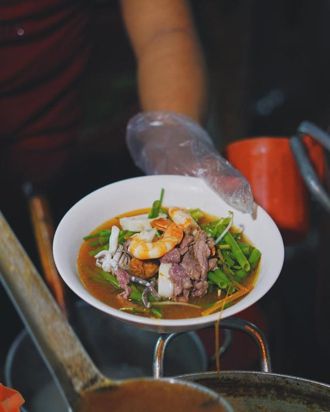 Tu khoi nghiep ‘e am’ den doanh thu lon cua hang quan binh dan