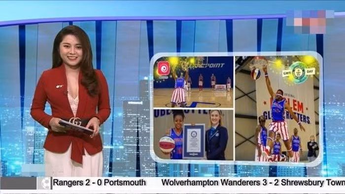 Nữ biên tập viên được nhắc đến là Nguyễn Diệu Linh của kênh thể thao Bóng đá TV. MC Nguyễn Diệu Linh diện áo vest hồng, bên trong là chiếc áo ren sexy khoe vòng 1 căng tràn.