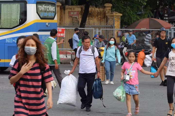 Sau ky nghi 2/9: Nguoi dan 