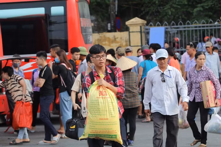 Sau ky nghi 2/9: Nguoi dan 