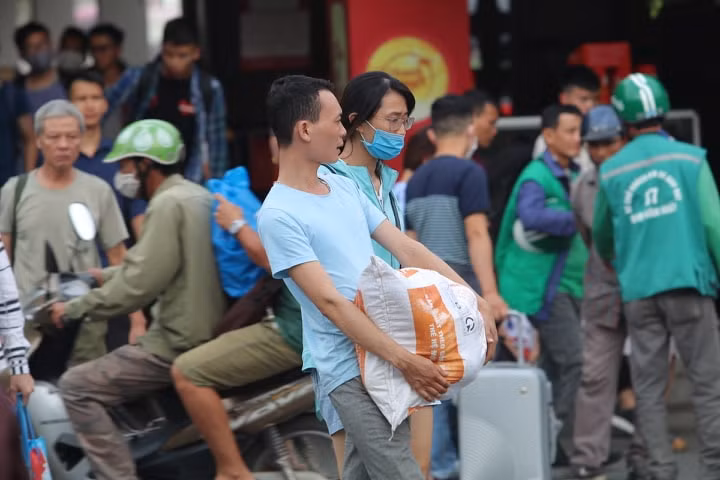 Sau ky nghi 2/9: Nguoi dan 