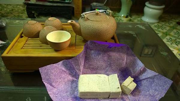 Món bánh khảo truyền thống là thứ không thể thiếu được trong những ngày Tết Nguyên đán đối với người Tày.