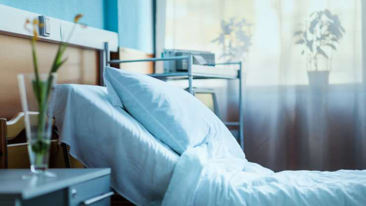 Ngồi nhiều khiến bạn dễ mắc nhiều bệnh và dẫn tới chết sớm. Theo một nghiên cứu của Mỹ, ngồi nhiều hơn 6 tiếng/ngày sẽ khiến nguy cơ chết sớm cao hơn 19%.