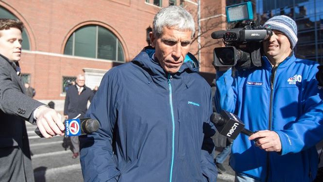 Chan dung va thu doan cua ong trum chay truong cho con nha giau