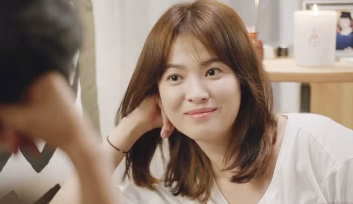 Nguyên liệu dưỡng da yêu thích nhất của Song Hye Kyo là mật ong vì mật ong có khả năng dưỡng ẩm sâu, chống lão hóa, chống nhăn da.