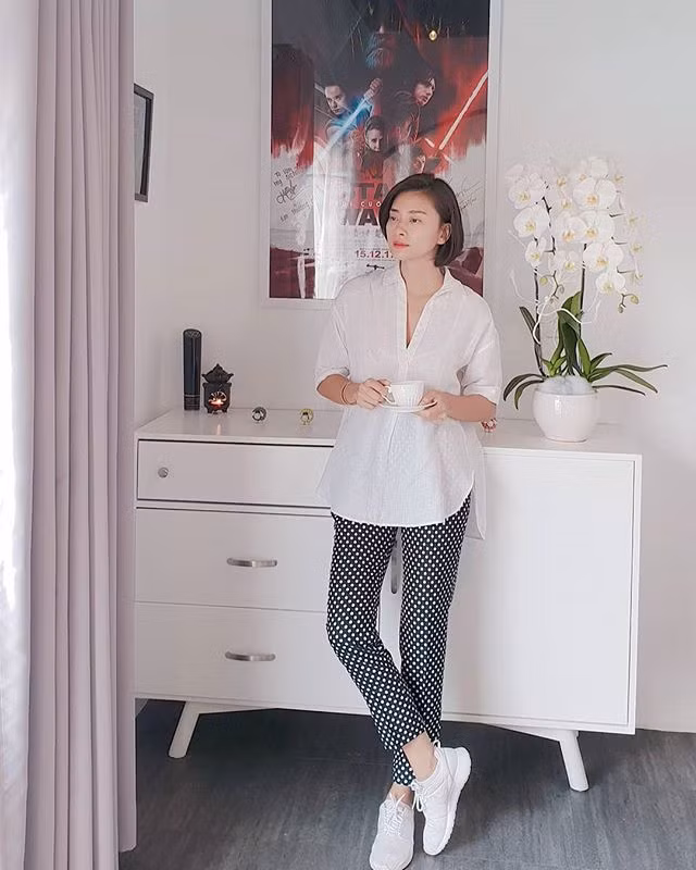 Ngô Thanh Vân vẫn gây dấu với kiểu tóc bob ngắn cúp nhẹ phần đuôi.
