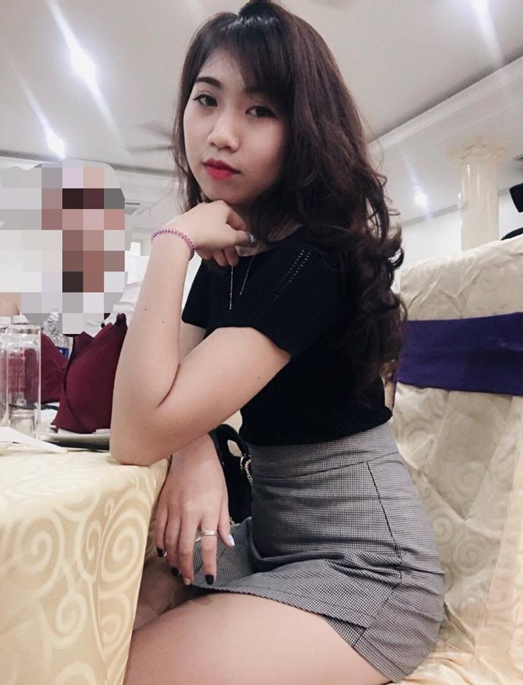 Với vóc dáng thon thả, Nguyễn Nụ cũng không ngại mặc trang phục bó sát và quần ngắn.