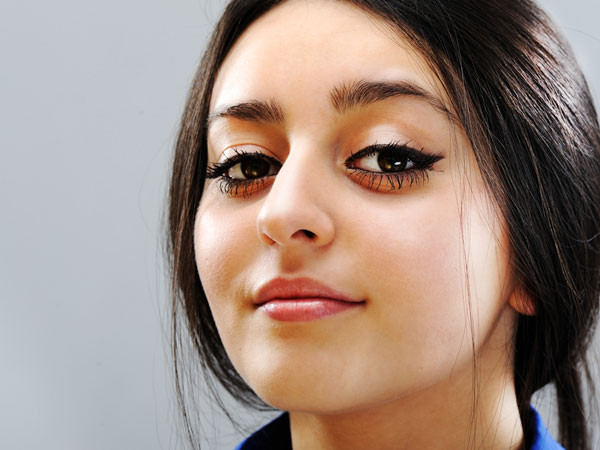 Cải thiện làn da và mái tóc: Vitamin B tổng hợp rất cần thiết để da, tóc, mắt và gan được khỏe mạnh, trứng lại là thực phẩm chứa rất nhiều vitamin B.