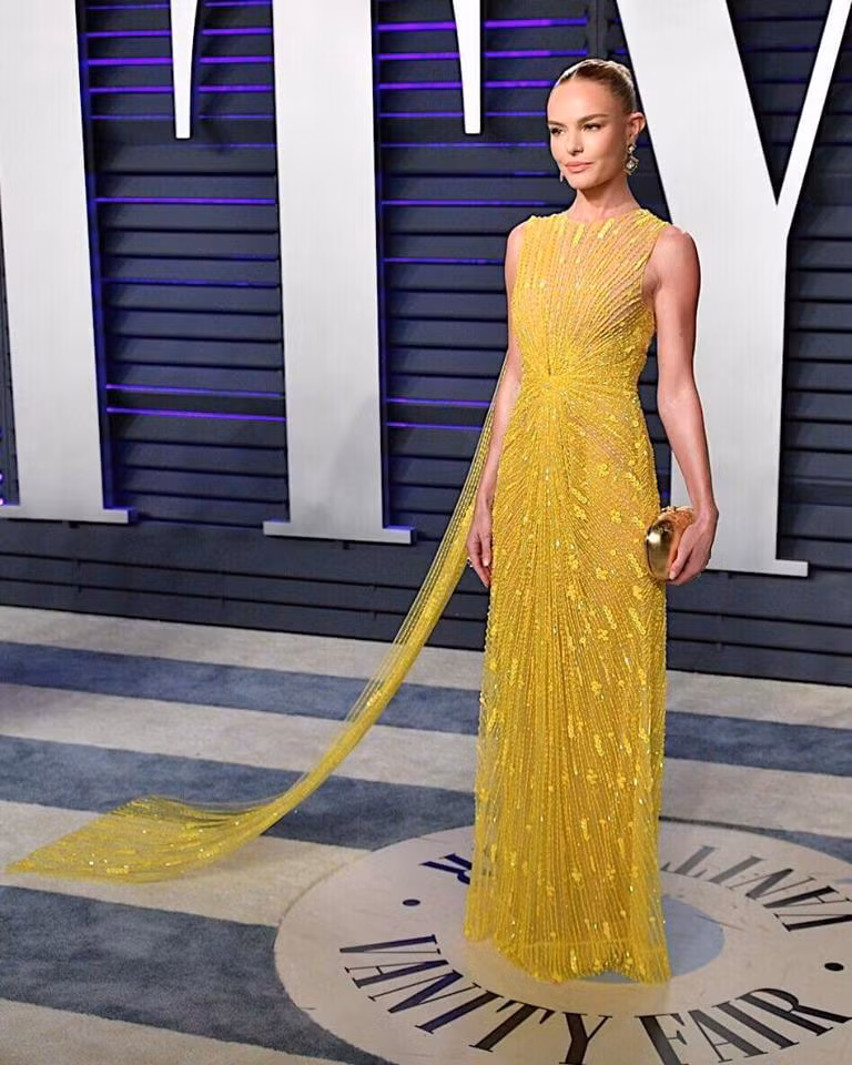 Tới dự tiệc hậu Oscar do Vanity Fair tổ chức thường niên, Kate Bosworth lộng lẫy trong thiết kế của nhà tạo mẫu Việt.