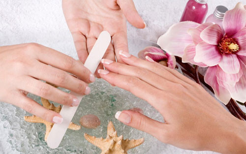 Bi quyet cham soc doi tay mem mai trong suot mua lanh-Hinh-3