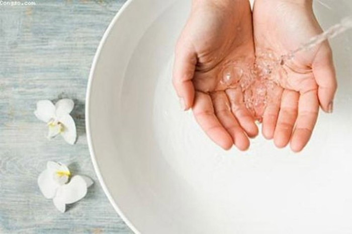 Bi quyet cham soc doi tay mem mai trong suot mua lanh-Hinh-4