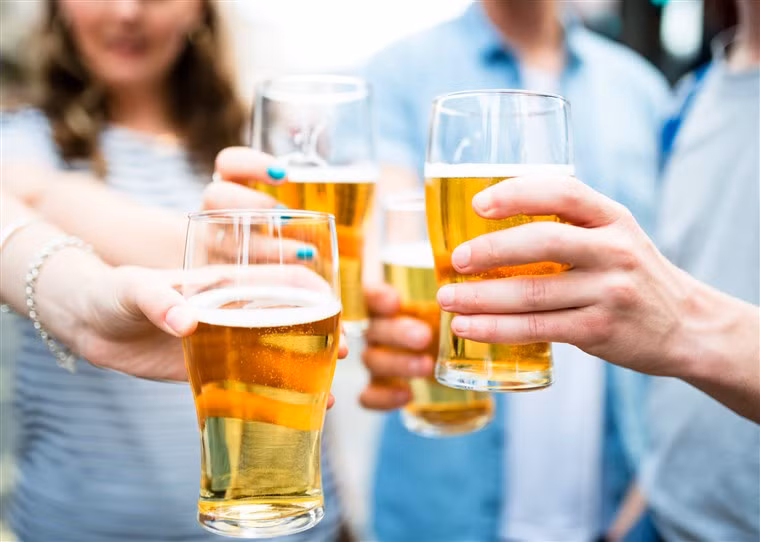 6 cach uong bia khoa hoc tot cho suc khoe-Hinh-2