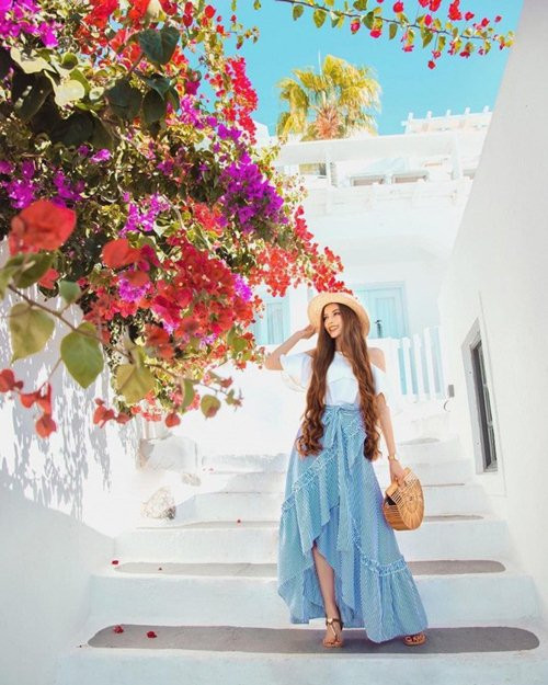 Cô từng chia sẻ bí quyết để có mái tóc khỏe đẹp. Trong đó cô khẳng định da đầu khỏe là bí quyết quan trọng để có mái tóc thực sự đẹp từ gốc đến ngọn.