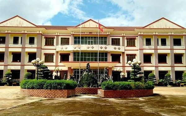 Khoi to nguyen pho chu tich huyen lan chiem hon 7 ha dat rung