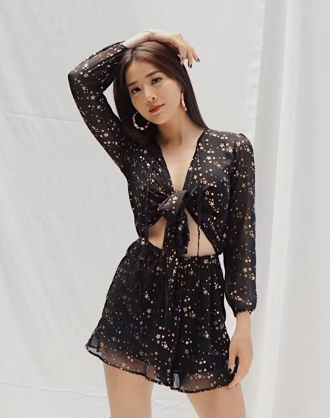 Đặc biệt, Kiều Diễm không dùng đồ ăn nhanh và áp dụng quy tắc hạn chế tối đa gia vị, ăn ít đường, ít muối nhất có thể nhằm tránh tình trạng tích nước, gây tăng cân.