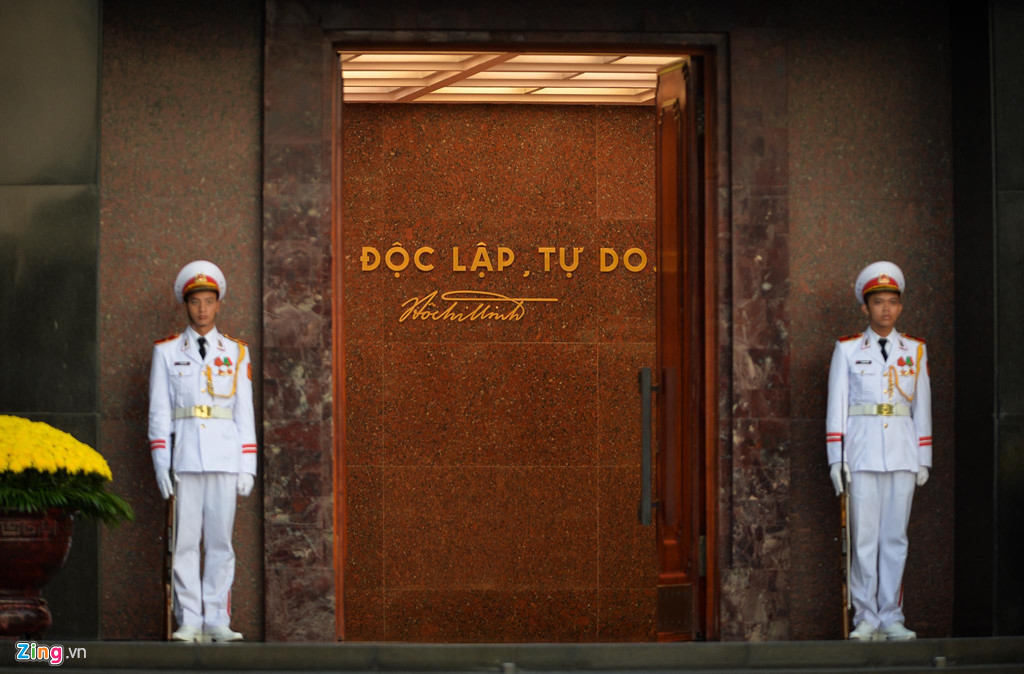 Nghi le thuong co o Lang Chu tich Ho Chi Minh-Hinh-3