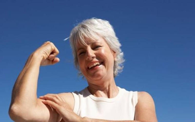 Tốt cho sức khỏe xương: Sự hiện diện của selen, đồng, sắt, kẽm, phốt pho và canxi được tìm thấy ở những động vật thân mềm như hàu giúp cải thiện sức khỏe và mật độ của xương.