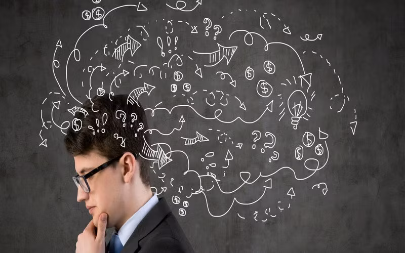 Cải thiện chức năng não: Hàu là một nguồn phong phú của B12, axit béo omega-3, kẽm và sắt, có lợi cho chức năng của não, tăng cường khả năng ghi nhớ.