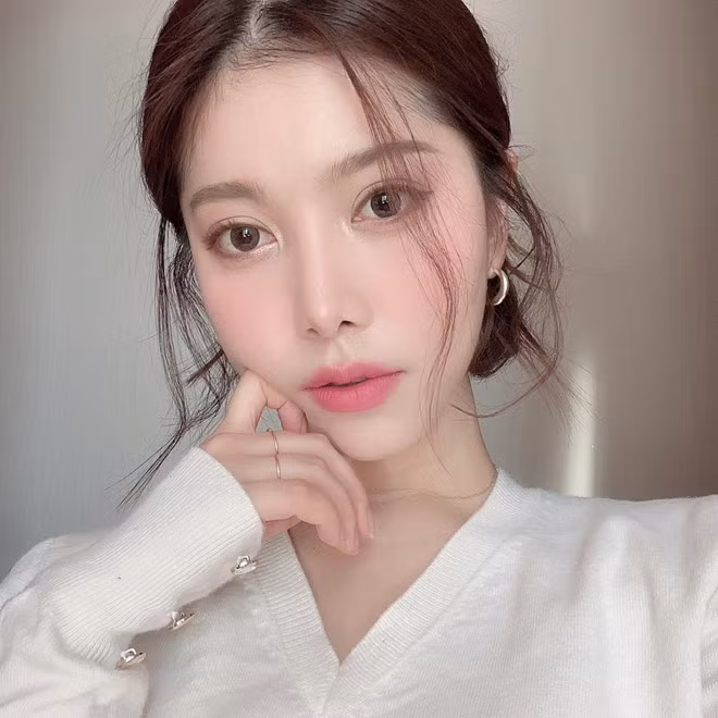 Bat mi cach trang diem quyen ru trong ngay Valentine-Hinh-4