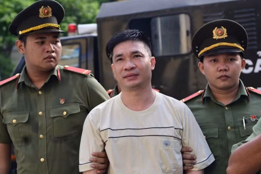 Man vuot nguc dung “chieu” ruou va thit cho cua Van Kinh Duong