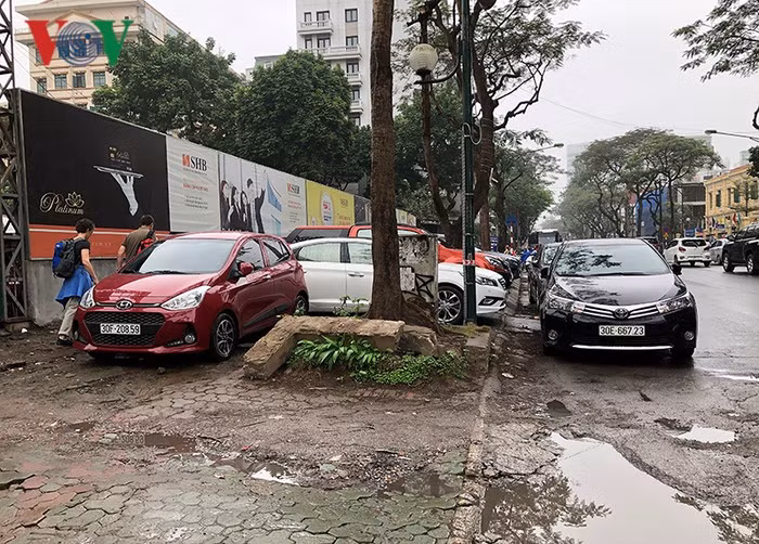 Het Tet, hang quan van lan chiem via he, long duong o Ha Noi-Hinh-4