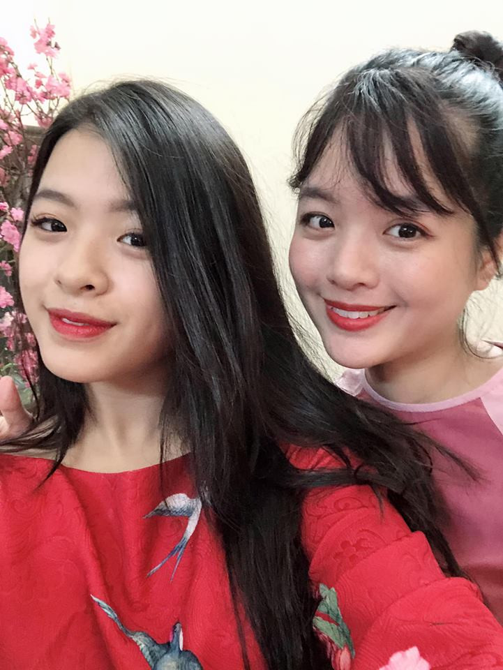 Hồng Khanh năm nay bước sang tuổi 15 và bất ngờ lột xác với gu thời trang gợi cảm, sành điệu và nữ tính.